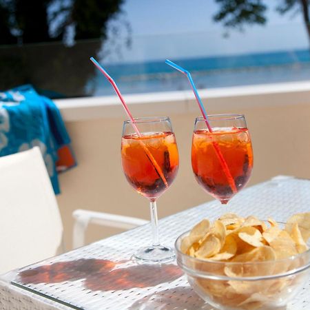 רימיני Marina Beach Suite Hotel מראה חיצוני תמונה