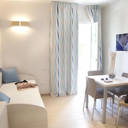 רימיני Marina Beach Suite Hotel מראה חיצוני תמונה