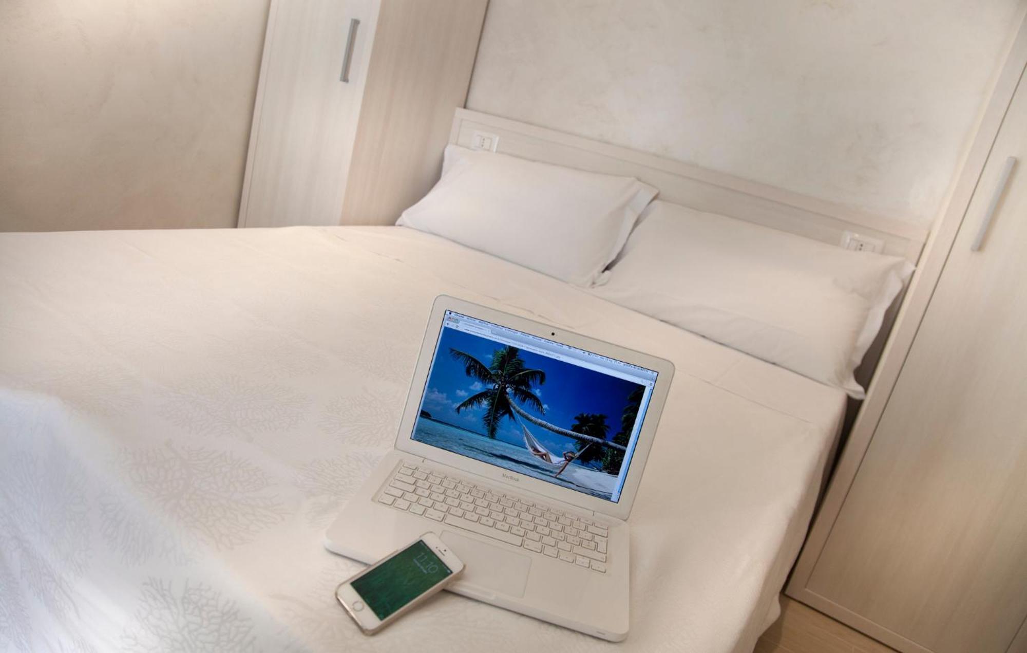רימיני Marina Beach Suite Hotel מראה חיצוני תמונה