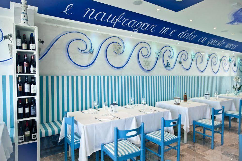 רימיני Marina Beach Suite Hotel מראה חיצוני תמונה