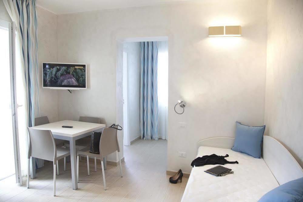 רימיני Marina Beach Suite Hotel מראה חיצוני תמונה