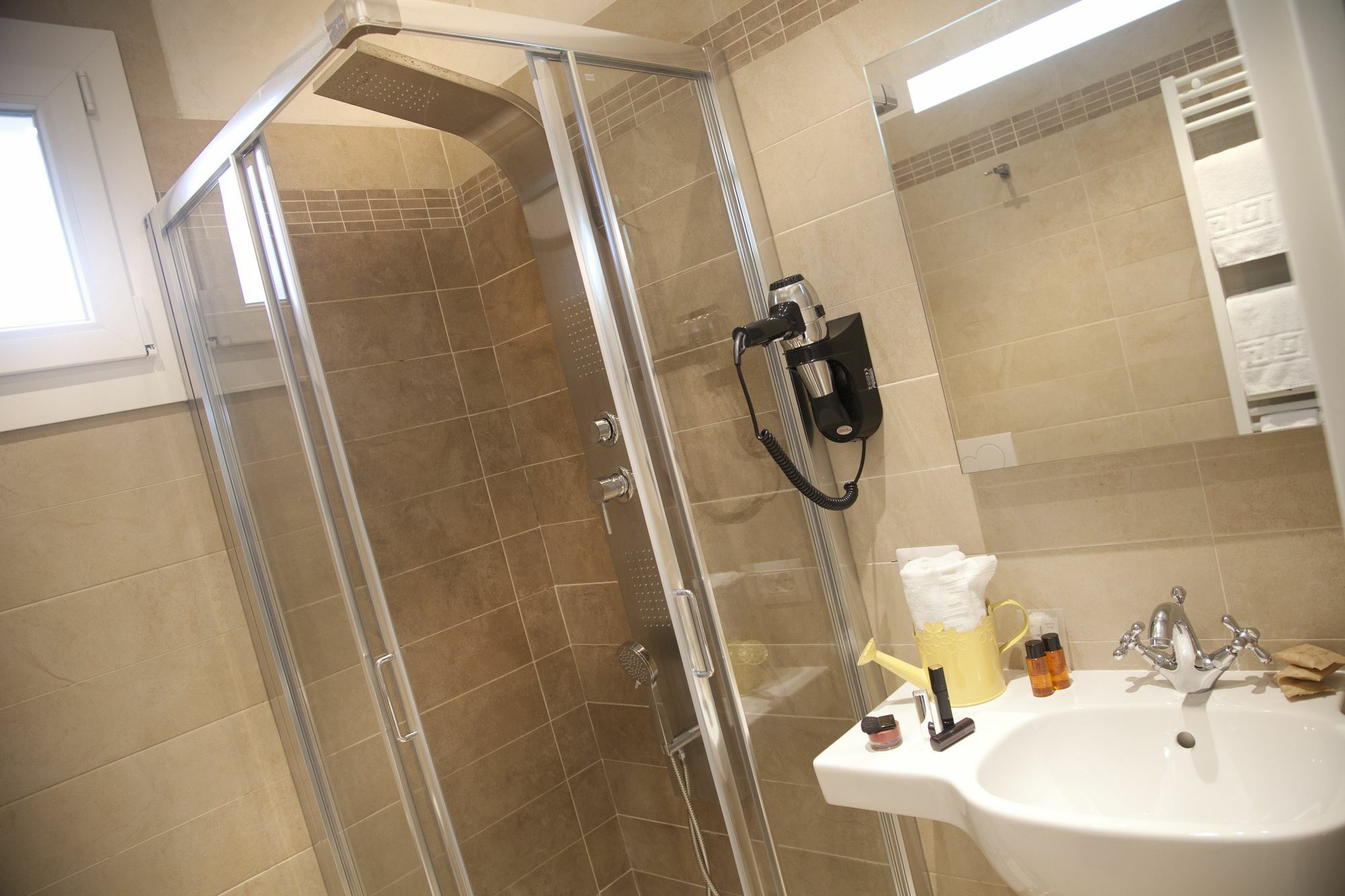רימיני Marina Beach Suite Hotel מראה חיצוני תמונה